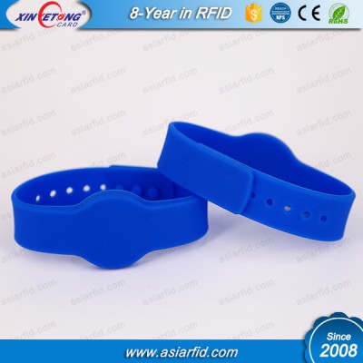 RFID Wristband Locker Key Adjustable Silicone Wristband RFID NTAG216 Smart Wristband