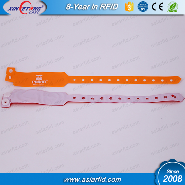 Disposable RFID PVC Wristband ISO7815 LF TK4100 Read only Wristband
